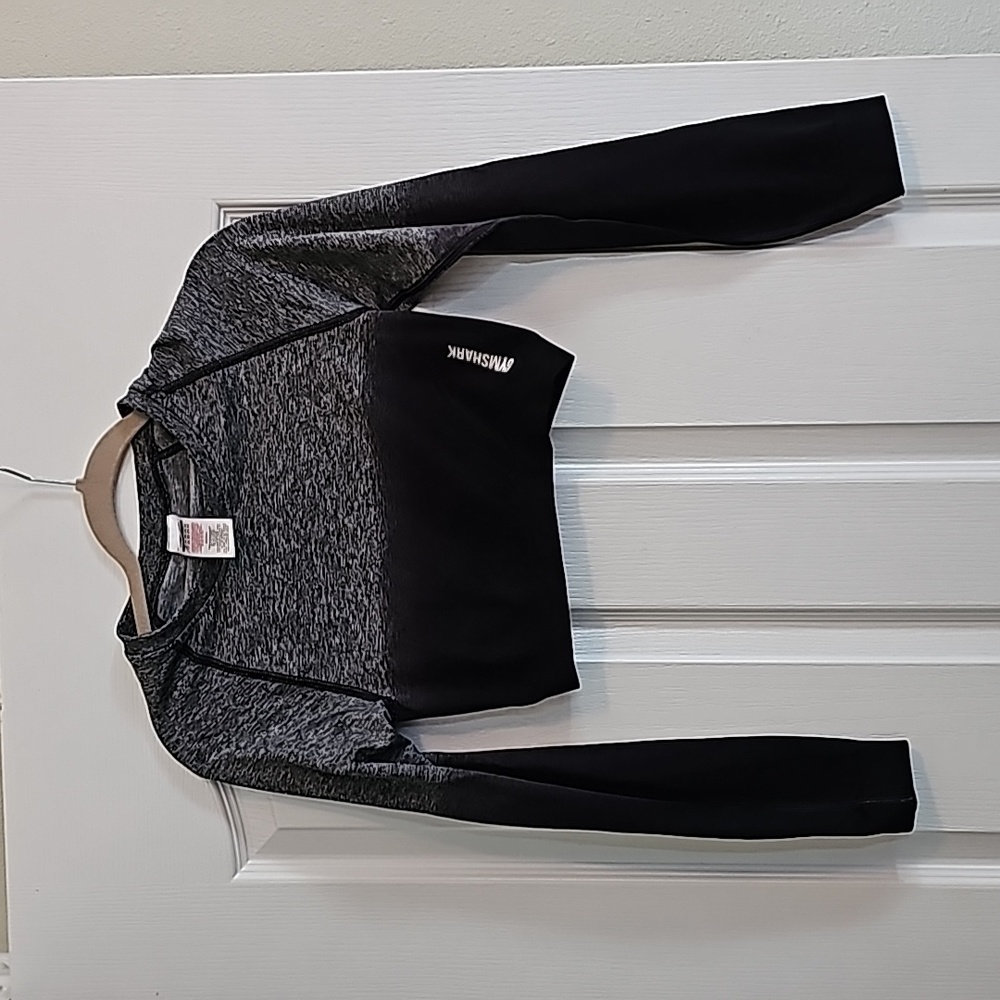 Cropped long-sleeved black gymshark medium black ombre